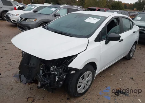 2025 Nissan Versa 1.6 S z USA, uszkodzony, nr VIN 3N1CN8DV5SL812857